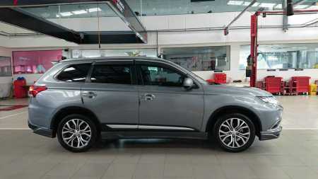 Outlander 2.0L CVT Prenium Lắp ráp VN Năm SX 2019. Biển số TP. Odo: 38.000km. Màu: Xám. Pháp lý, cá nhân, ký bánout